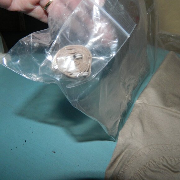 Brazil Tuck Butt Lift Pads Shapewear Size 4 (CC-30) - Picture 3 of 5